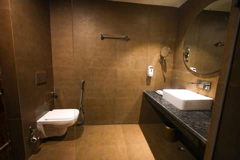 Dazzling A Boutique Hotel — bathroom