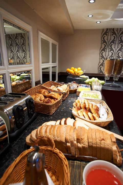 Royal Eagle Hotel — breakfast buffet