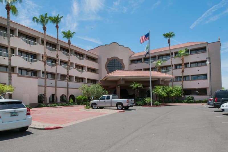 GreenTree Hotel Phoenix West — building