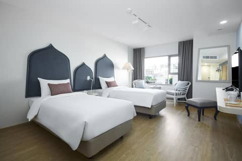 56 Surawong Hotel Bangkok — photo 3
