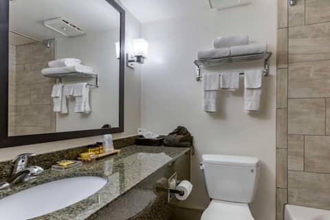 Best Western Plus Scottsdale Thunderbird Suites — photo 2