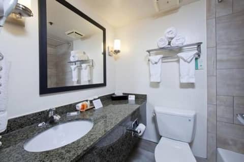 Best Western Plus Scottsdale Thunderbird Suites — photo 6