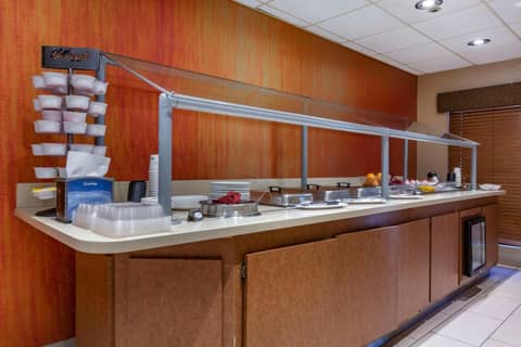 Best Western Plus Scottsdale Thunderbird Suites — photo 9