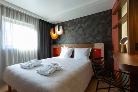 Oceania Paris Porte De Versailles — hotel room
