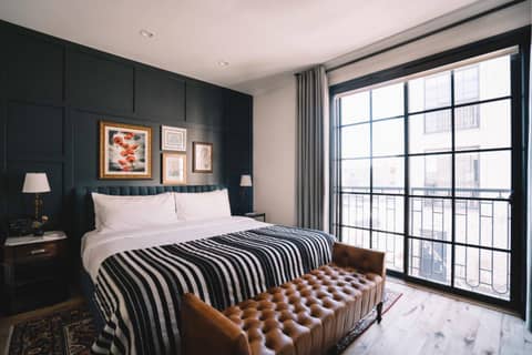 The Ramble Hotel — hotel room