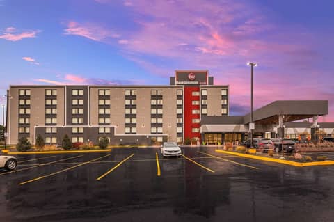 Best Western Plus Toronto North York Hotel & Suites — photo 2