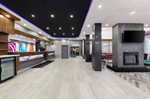 Best Western Plus Toronto North York Hotel & Suites — photo 8