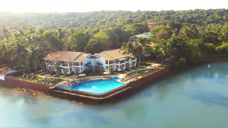 Acron Waterfront Resort — building
