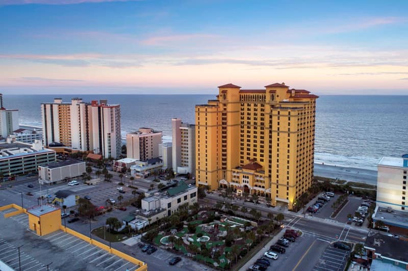 Hilton Grand Vacations Club Anderson Ocean Myrtle Beach — building
