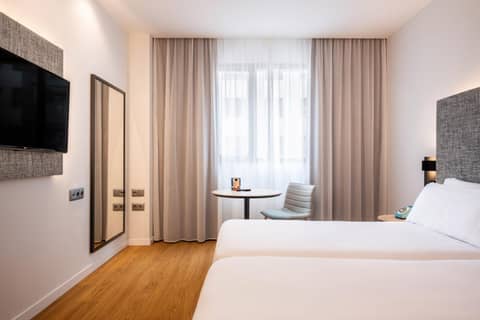 INNSiDE by Meliá Valencia Oceanic — hotel room