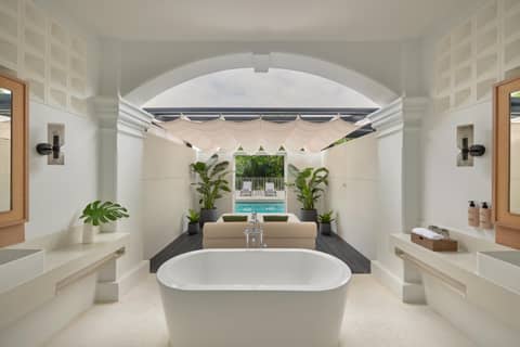 Amara Sanctuary Sentosa — bathroom