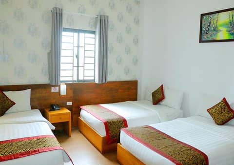 Khách sạn Phố Ngọc — hotel room