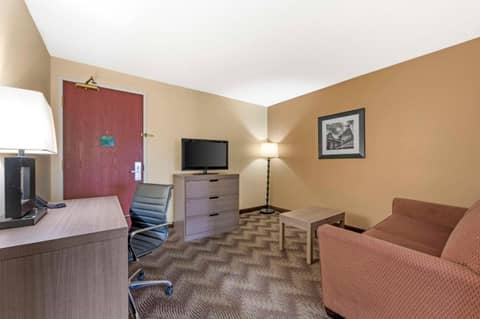 Quality Suites — photo 8