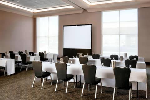 Sheraton Toronto Airport Hotel & Conference Centre — photo 9