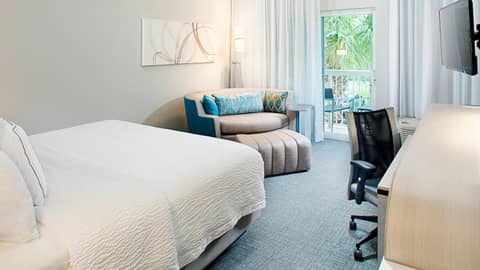 Courtyard by Marriott West Palm Beach Airport — hotel room