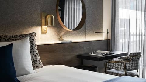 Zagame's House — hotel room