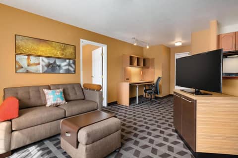 TownePlace Suites by Marriott Denver Downtown — hotel room
