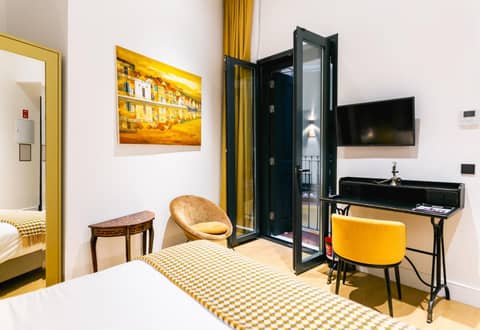 Joya del Casco Boutique Hotel by Shiadu — hotel room