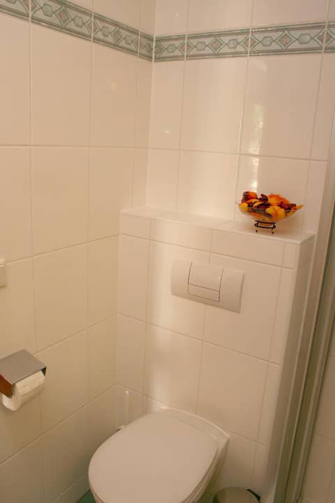 Hotel Evido Salzburg City Center — bathroom