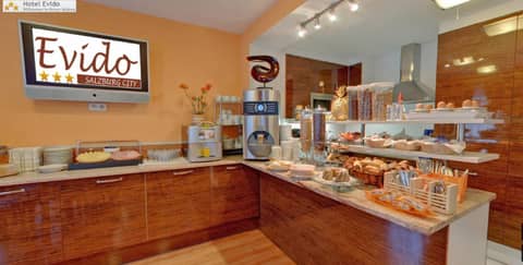 Hotel Evido Salzburg City Center — dining