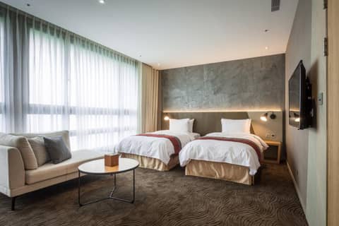 Green World NanGang — hotel room