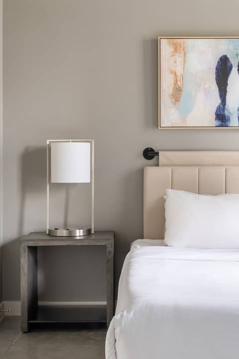 Kasa Downtown Austin — hotel room