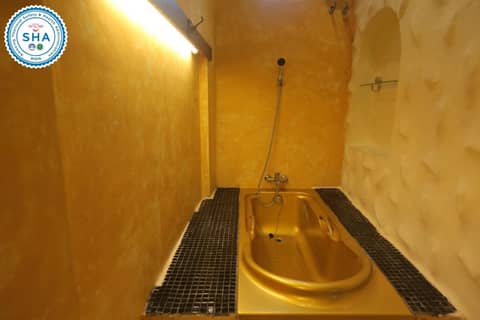 My Way Hua Hin Music Hotel — bathroom