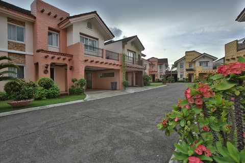 Crown Regency Suites Mactan — photo 2