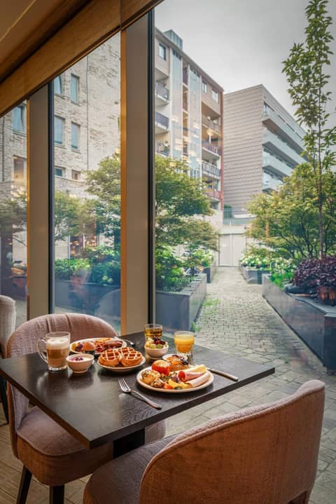 Monet Garden Hotel Amsterdam — dining