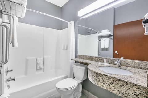Microtel Inn & Suites by Wyndham Austin Airport — photo 6