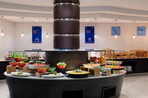 Holiday Inn Express Dubai Airport by IHG — dining