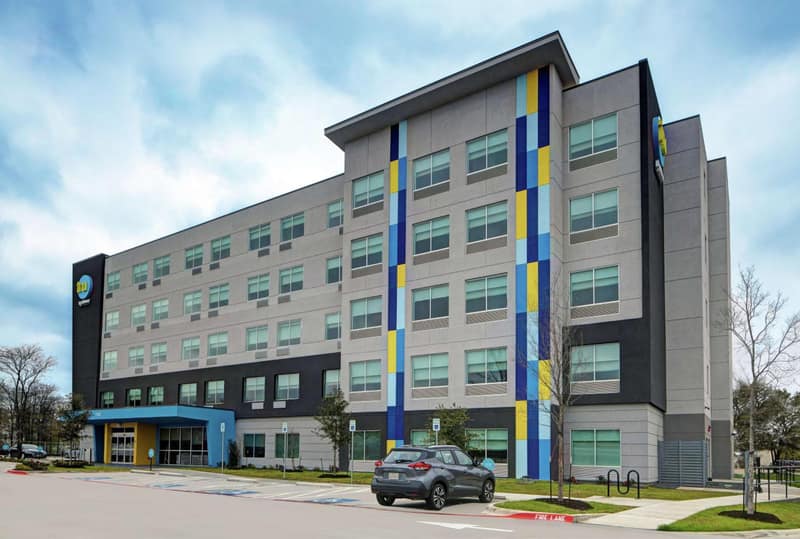 Tru By Hilton Austin Airport, Tx — building